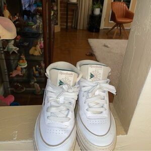 Size 6 Reebok club C Geo Mid White Dark Green